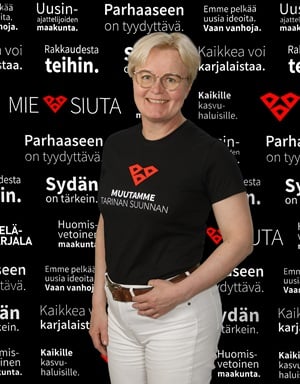 Ansa Räätäri : viestintäpäällikkö